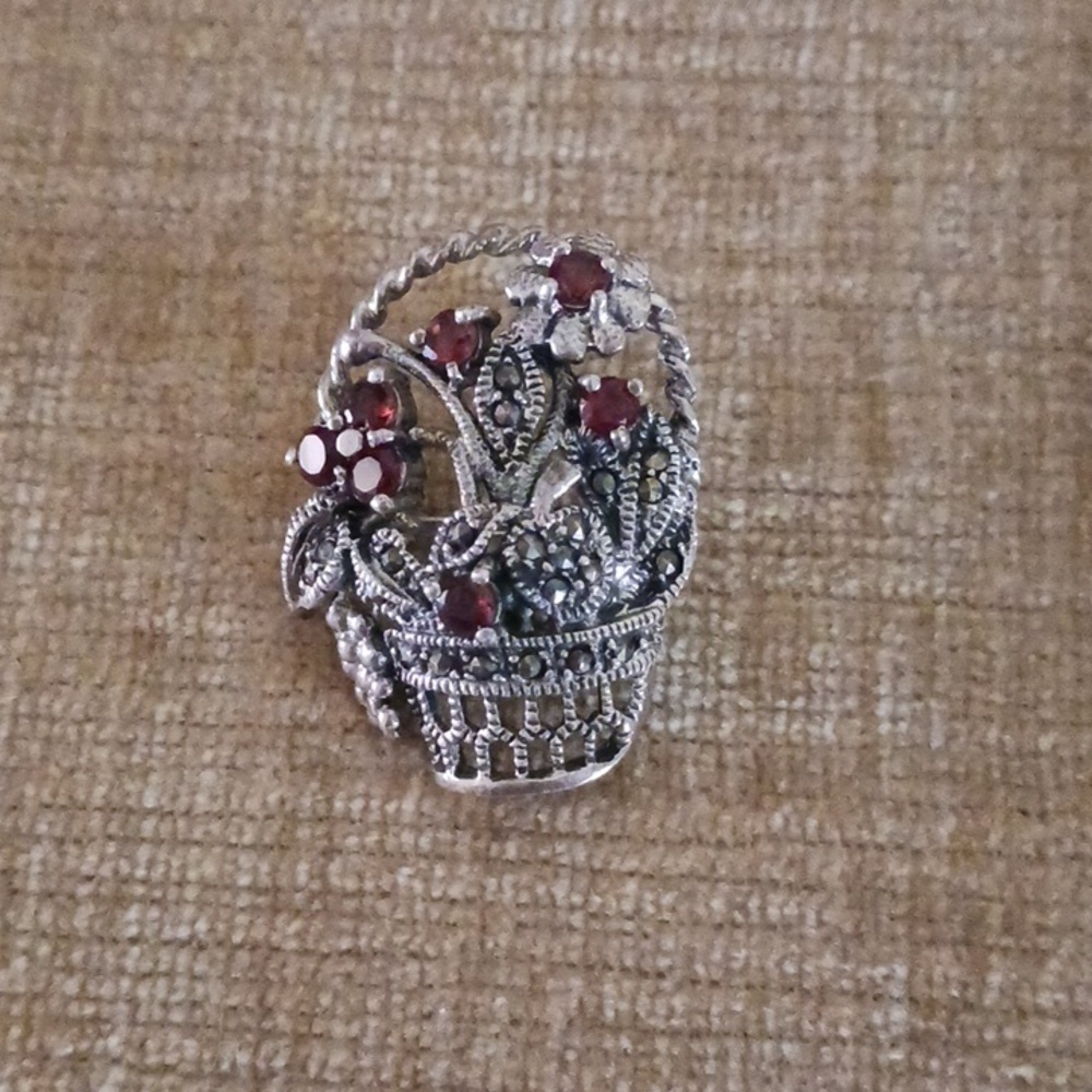 925 Silver Garnet Stone Flower Basket Pin Brooch